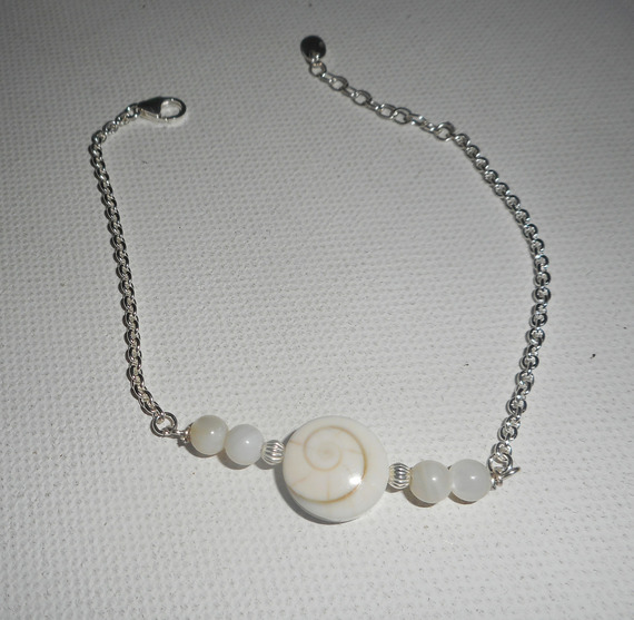 Bracciale occhi di Santa Lucia con perle di madreperla su catena d'argento 925