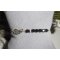 Originale bracciale ad ala con piccole perle di cristallo nero su catena d'argento 925