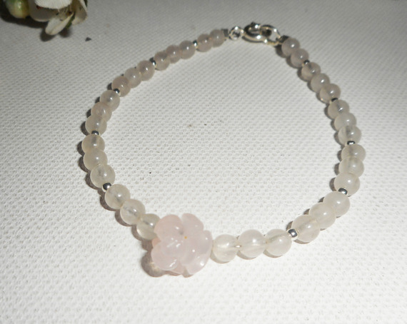 Bracciale di quarzo rosa e perle con chiusura in argento