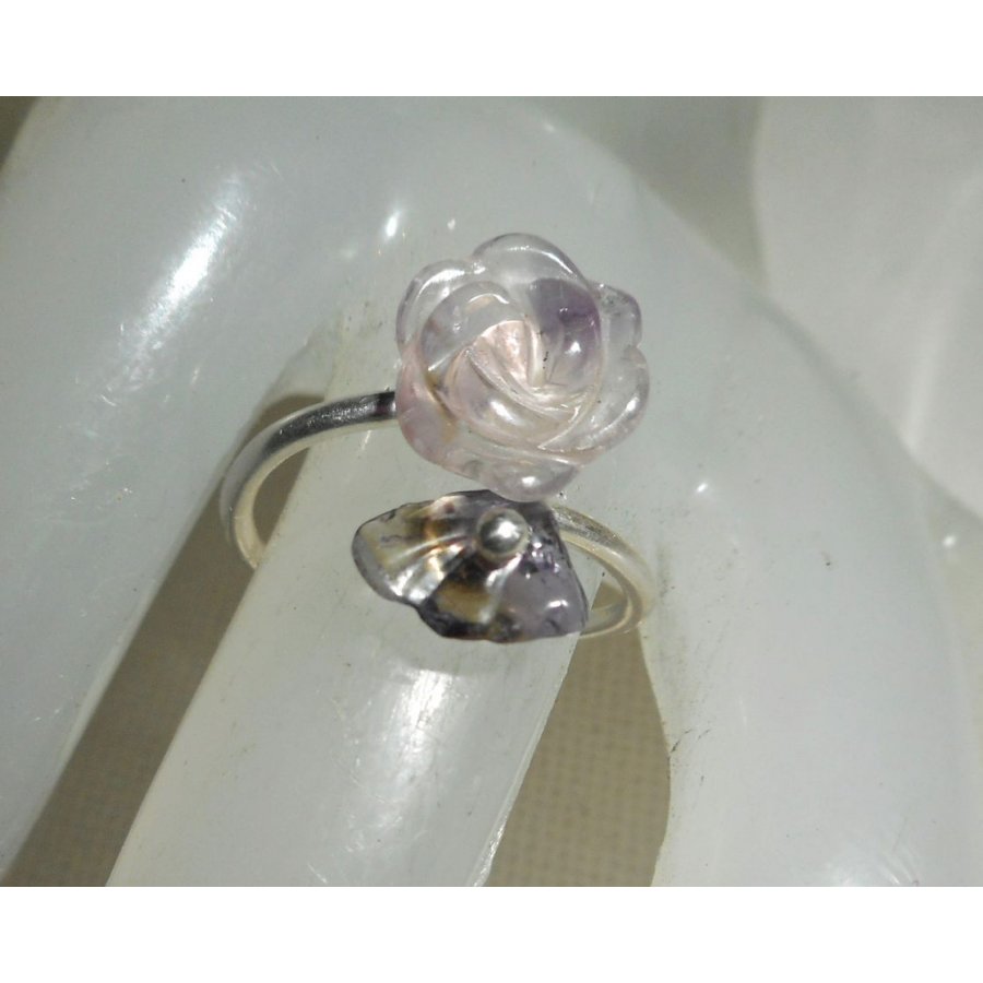 Anello con fiore e pietra in ametista viola e argento 925