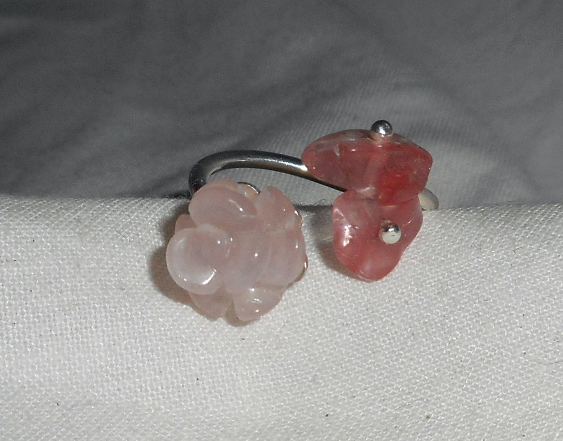 Anello con fiore e pietra - quarzo rosa e argento 925