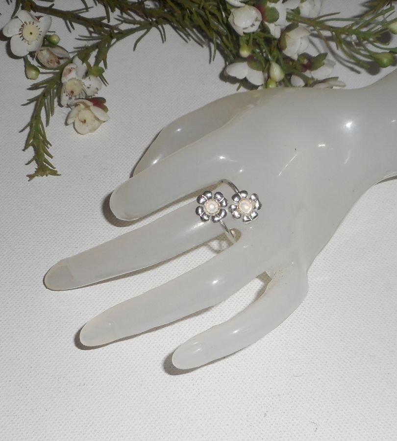 Originale anello in argento 925 con fiori e cristallo Swarovski bianco