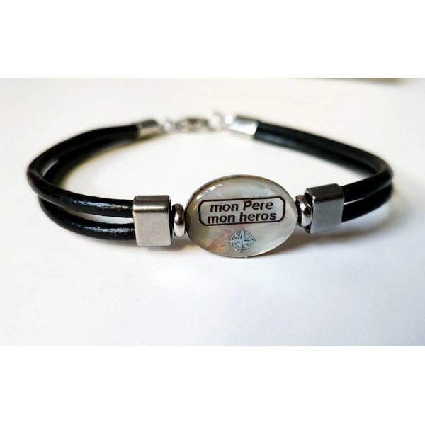 Bracciale in madreperla personalizzato su cuoio