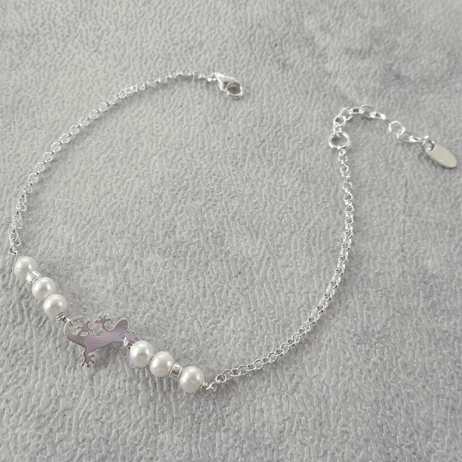 Bracciale di perle coltivate e tarantole su catena d'argento 925