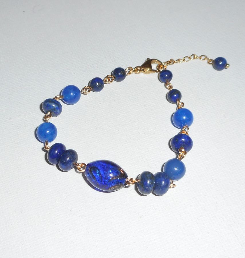 Bracciale in vetro di Murano e pietre dure blu