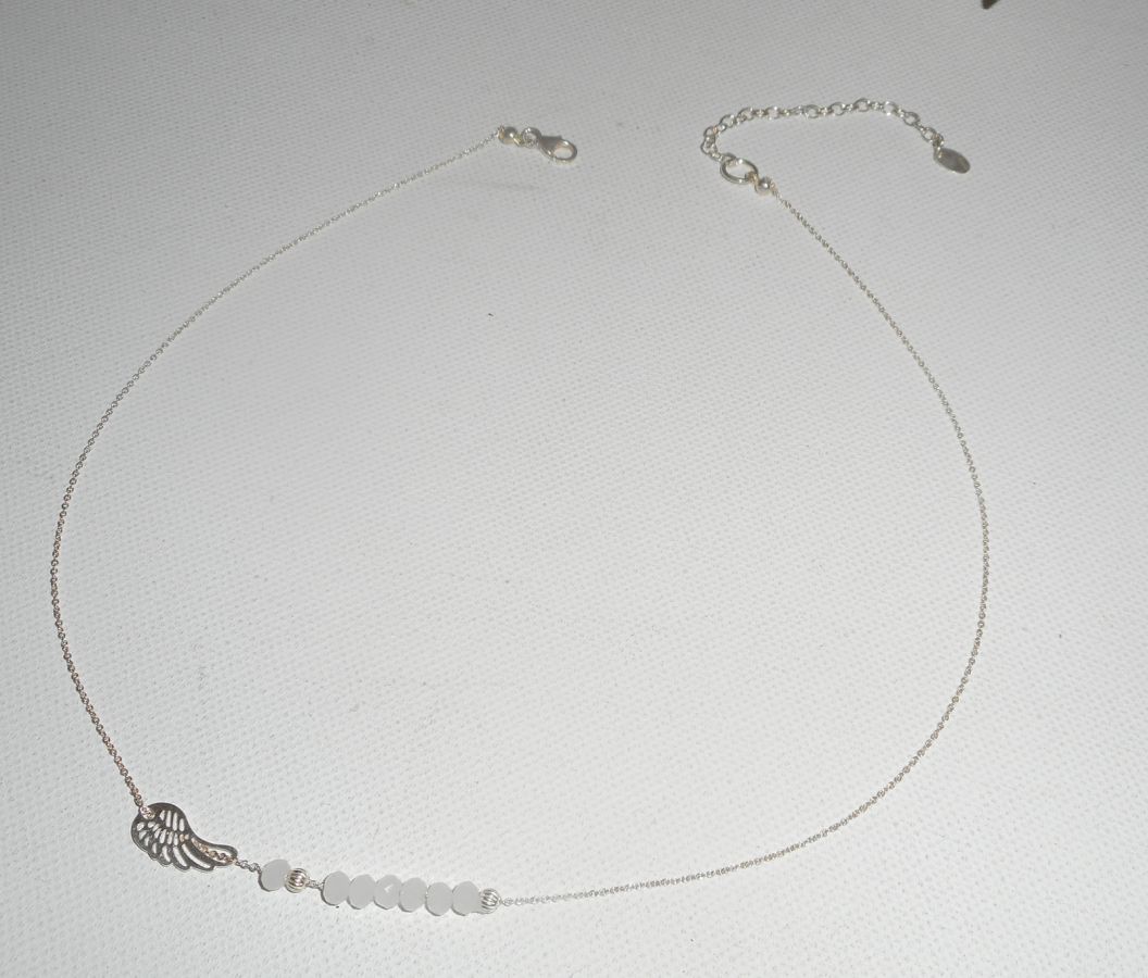 Collana girocollo in argento 925 con piccole perle di cristallo bianche e ad ala