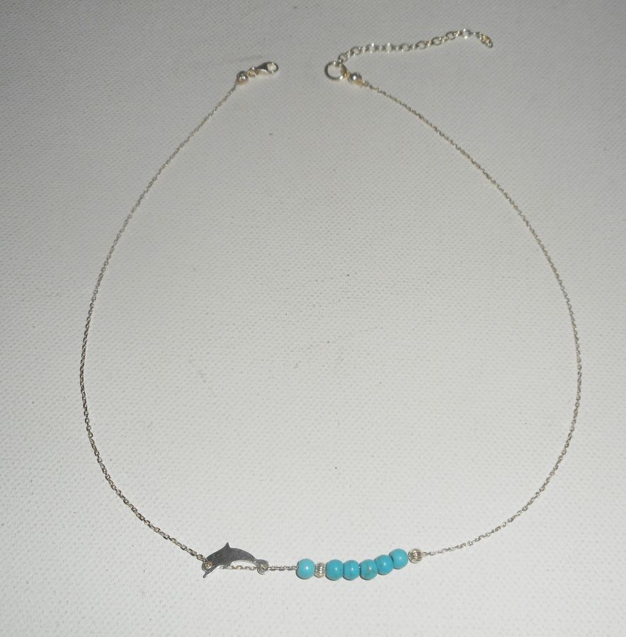 Collana girocollo in argento 925 con piccolo delfino e pietre turchesi