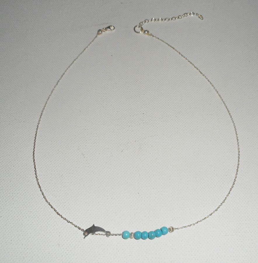 Collana girocollo in argento 925 con piccolo delfino e pietre turchesi