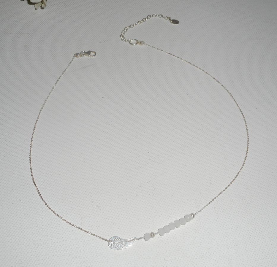 Collana girocollo in argento 925 con piccole perle di cristallo bianche e ad ala