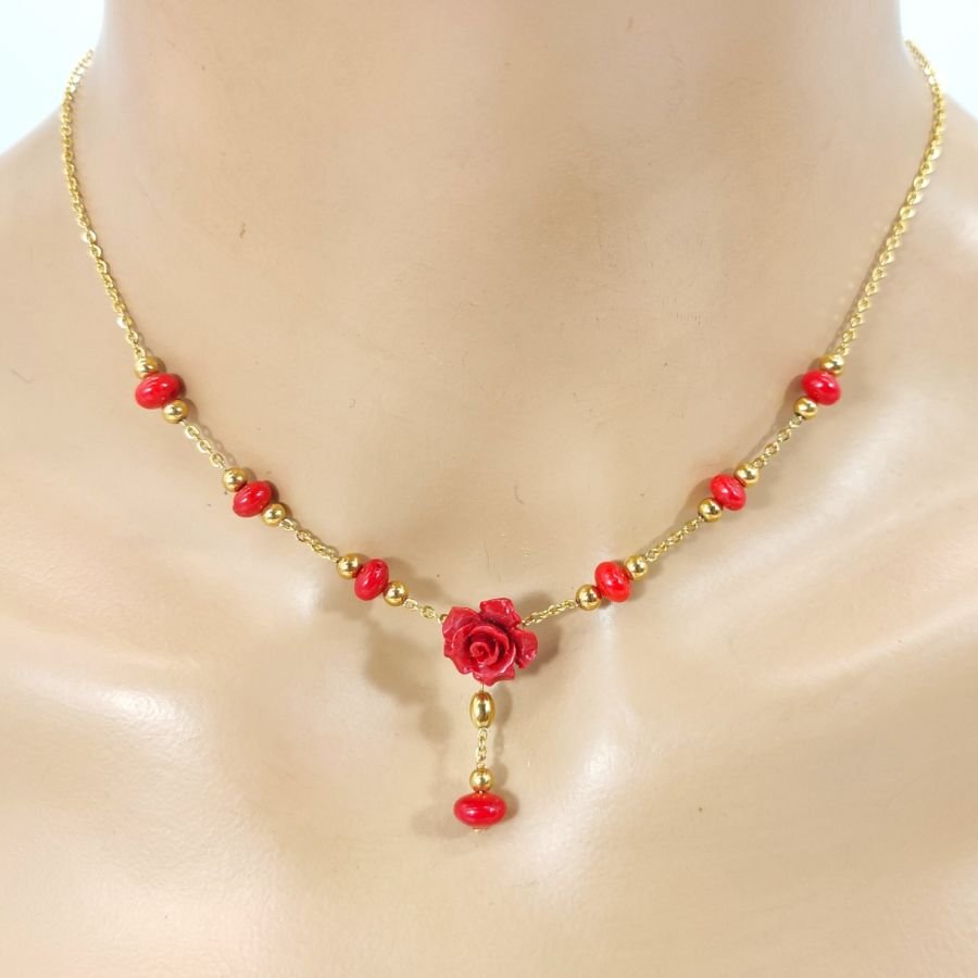 Collana di gorgonie rosa e rosse