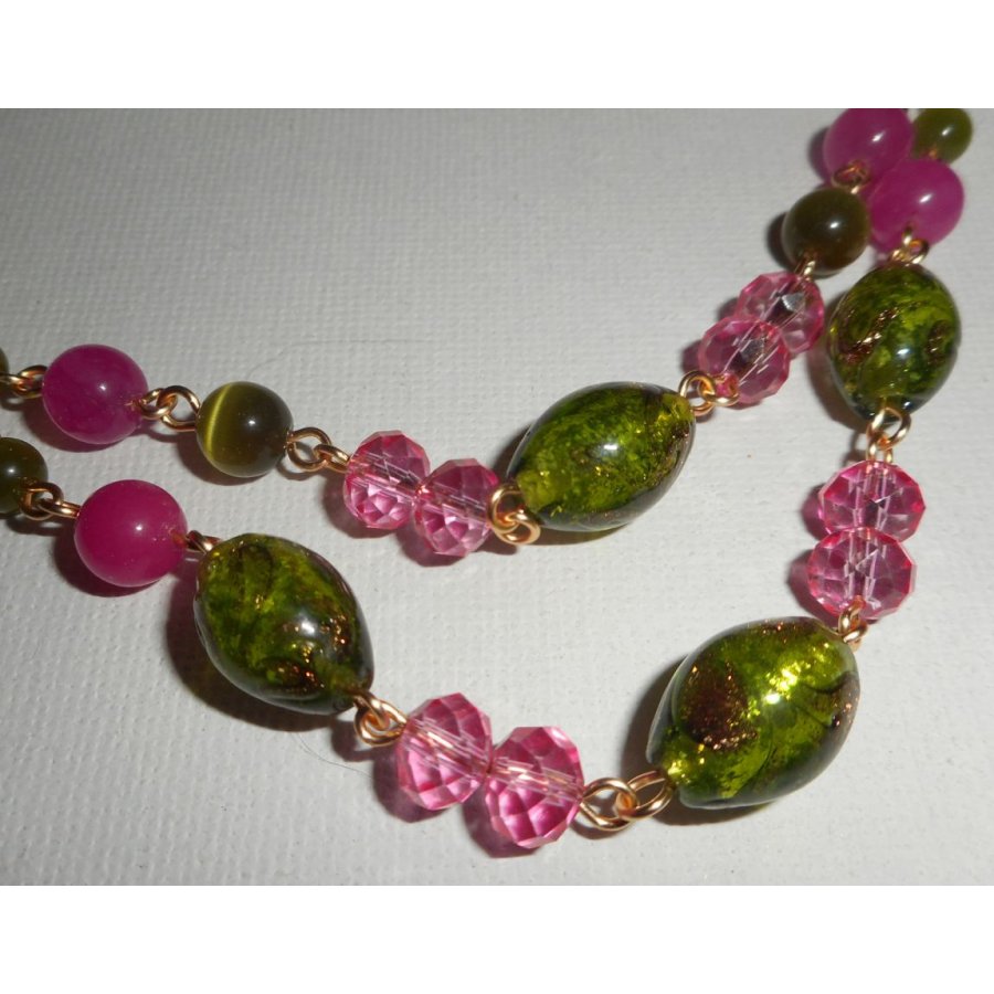 Collana in vetro di Murano e cristallo rosa e verde su catena d'acciaio