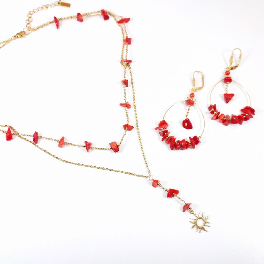  Collana a due file con gorgone e sole rosso