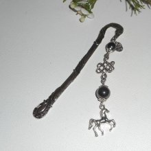 Segnalibro con cavallo d'argento e pietre di ematite