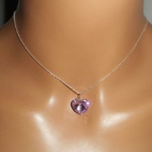 Ciondolo a forma di cuore viola in cristallo Swarovski su catena d'argento 925