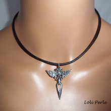 Collana da uomo in pelle nera con croce originale