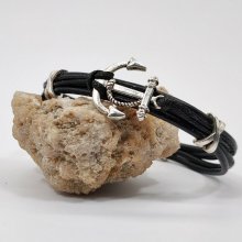 Bracciale da uomo in pelle a più fili con ancora in metallo argentato