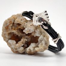 Bracciale da uomo in pelle nera a fili multipli con pesce pastinaca in metallo argentato